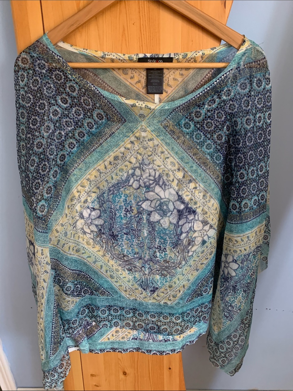 🚨 3 for $25 SALE 🚨 
Style & Co. Turquoise and Cream Tank and Sheer Poncho